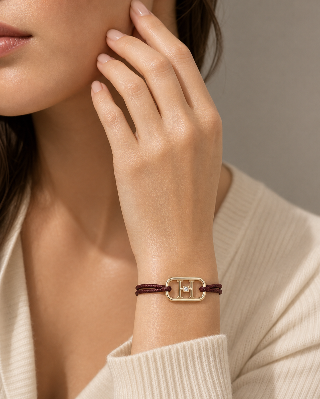 GEMGEMGEM Initial Bracelet Letter H on hand