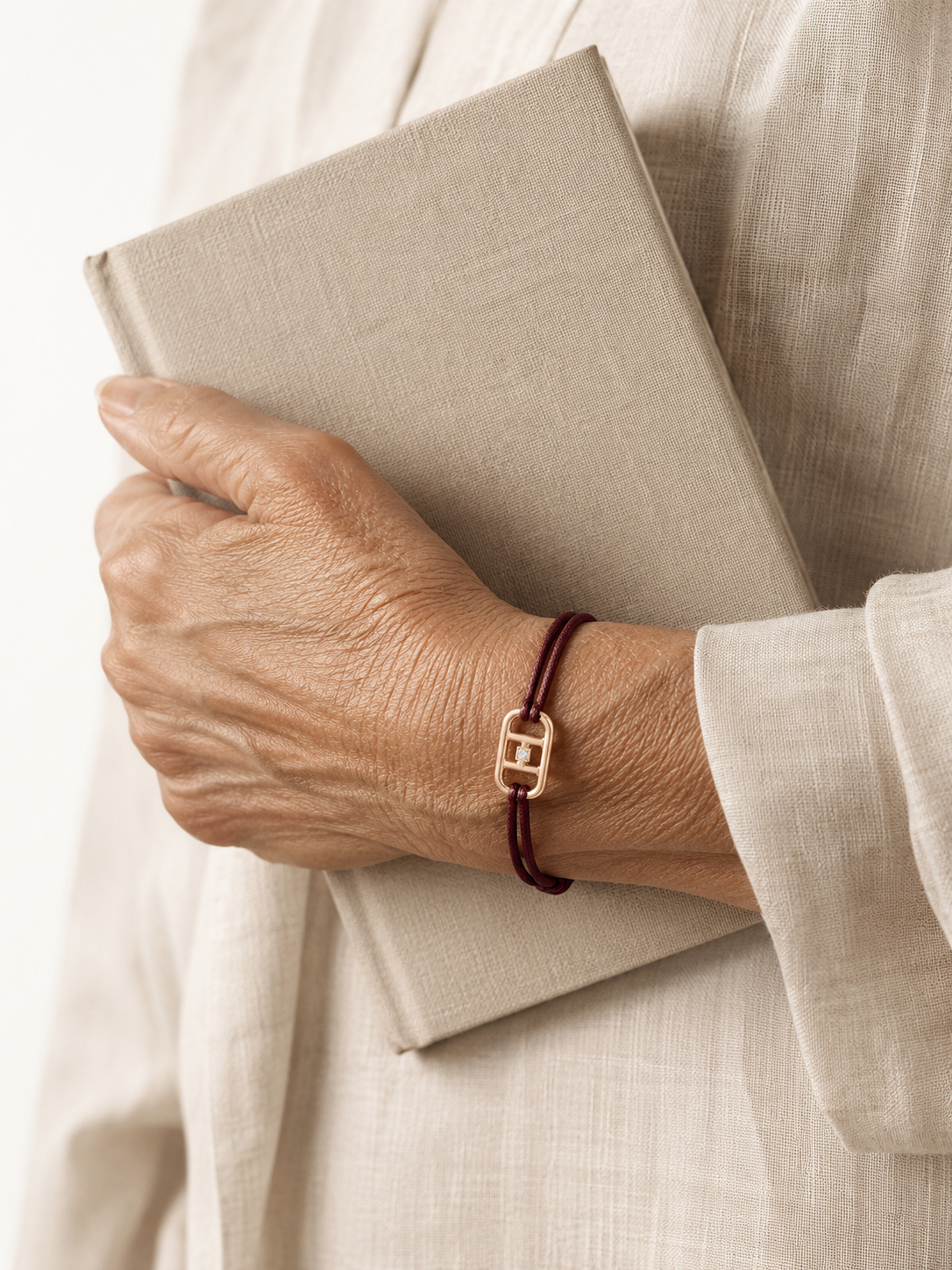 GEMGEMGEM Letter H Initial Bracelet lifestyle 01