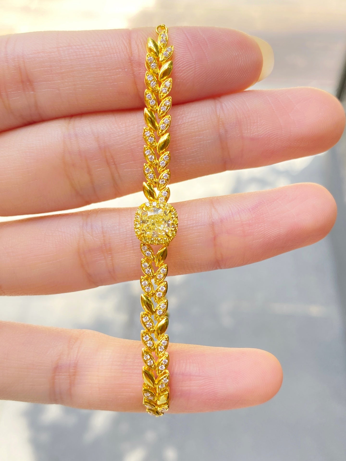 18k金天然黄钻手链