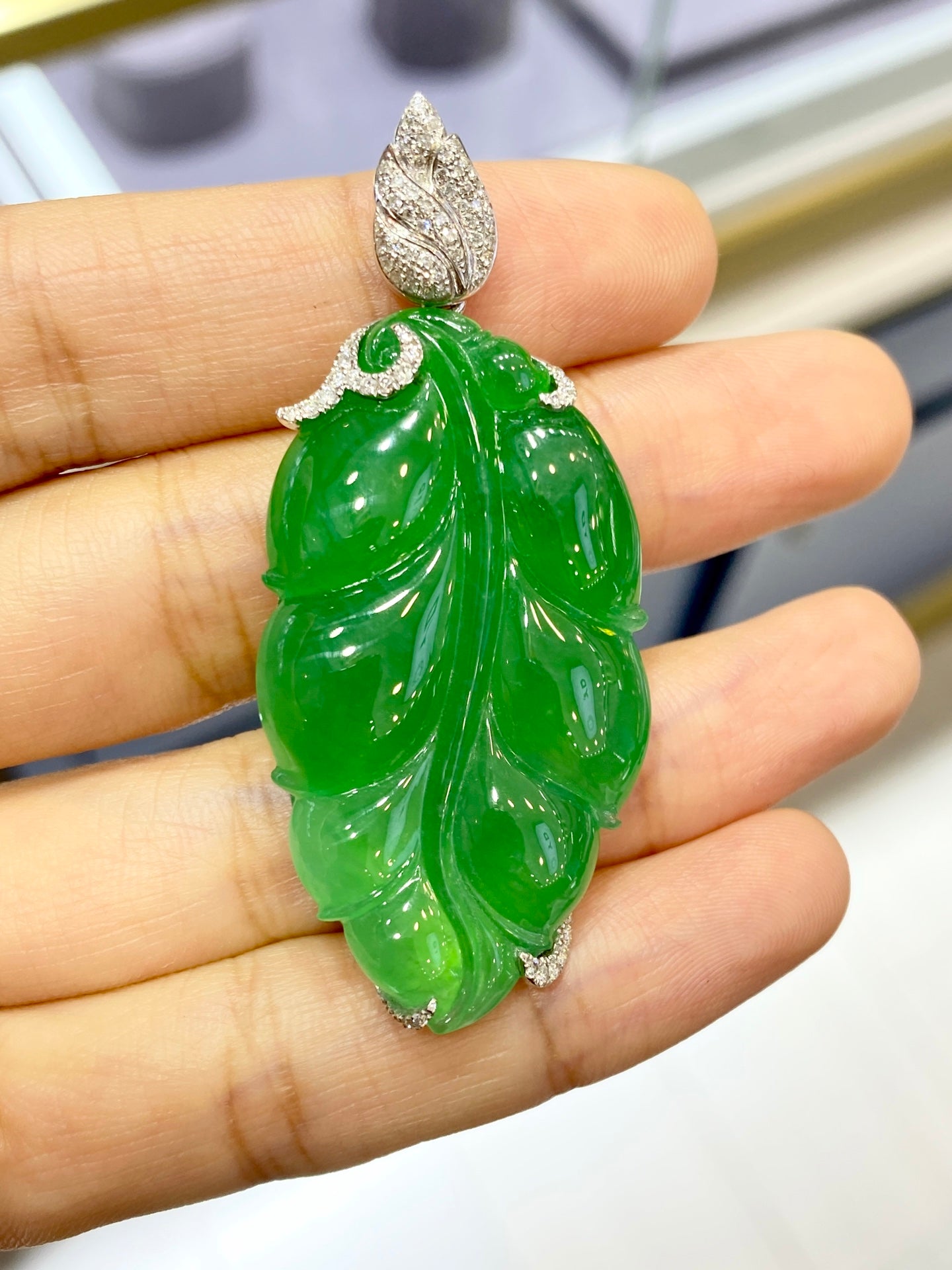 18k金天然A货翡翠冰种满绿叶子